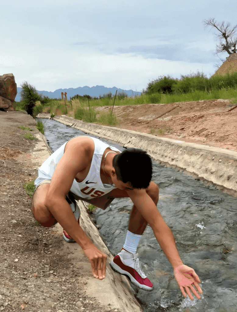 大长腿 192 浓毛体育生，直播白袜性感又迷人