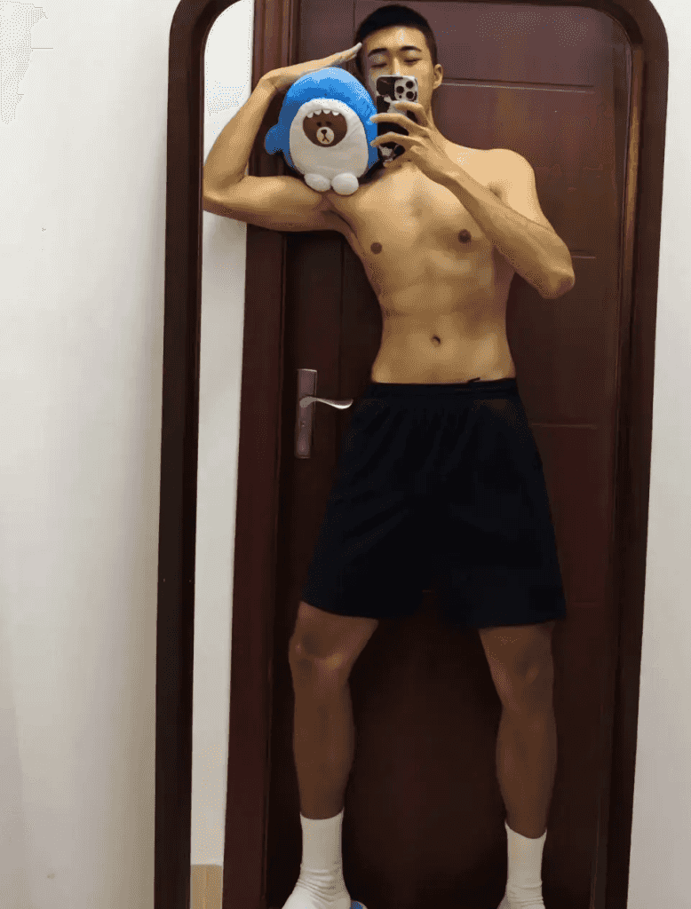 大长腿 192 浓毛体育生，直播白袜性感又迷人