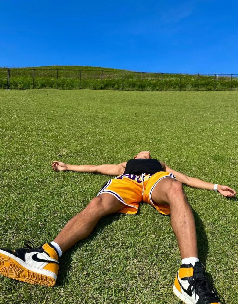 成都 25 大胸肌腹肌超帅的黑皮体育生