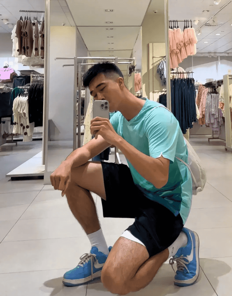 大长腿 192 浓毛体育生，直播白袜性感又迷人