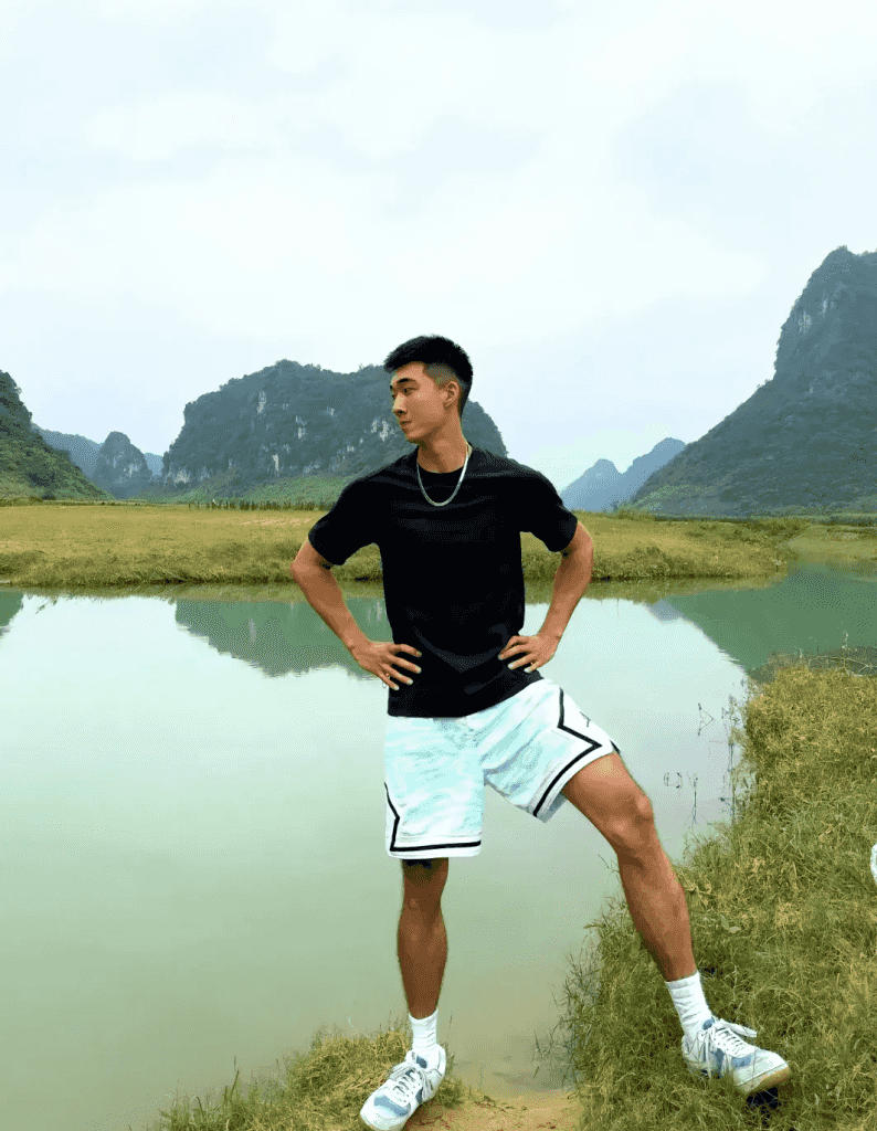 大长腿 192 浓毛体育生，直播白袜性感又迷人