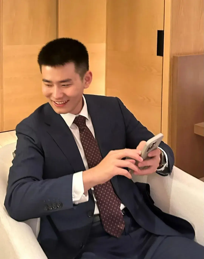 上海 193cm 西装帅哥，想恋爱的感觉