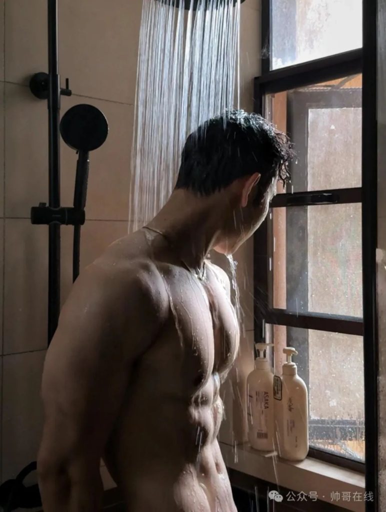 185CM 肌肉健身帅哥，这身材谁不想要?