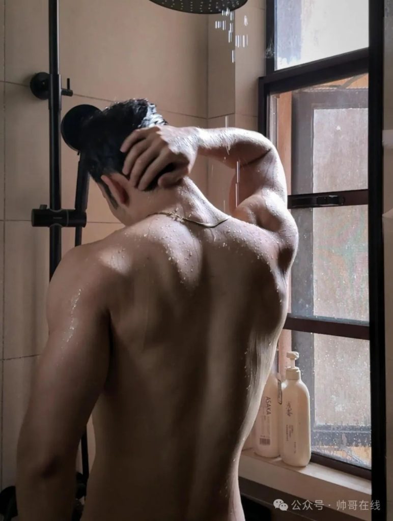 185CM 肌肉健身帅哥，这身材谁不想要?