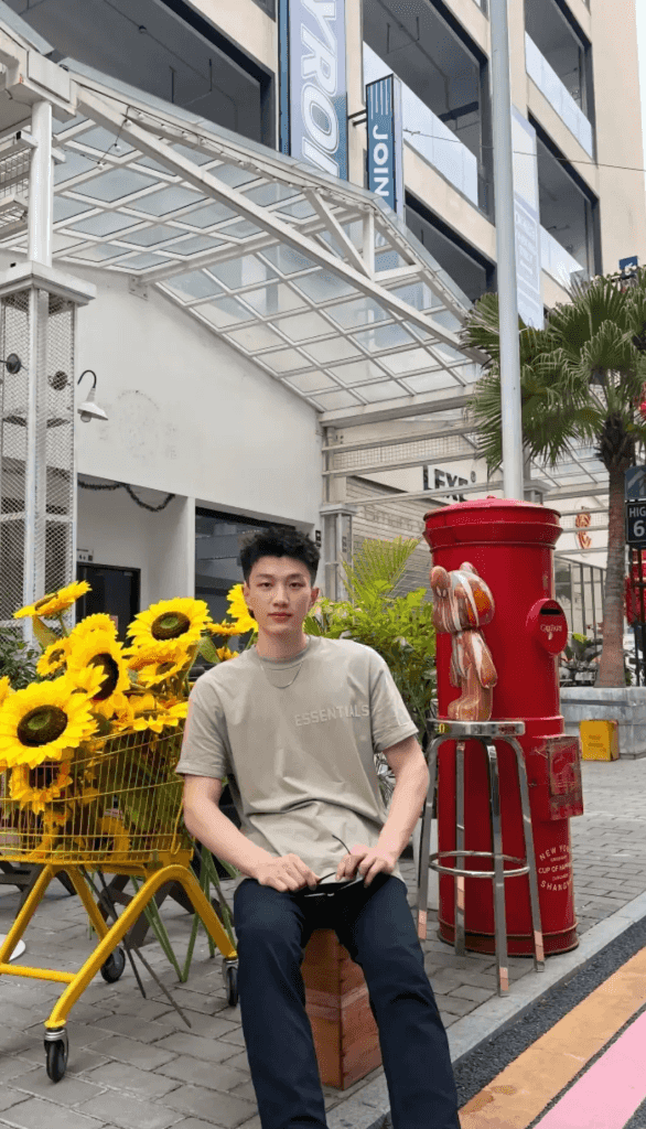 23 的山东大男孩，帅气如彬的体育生