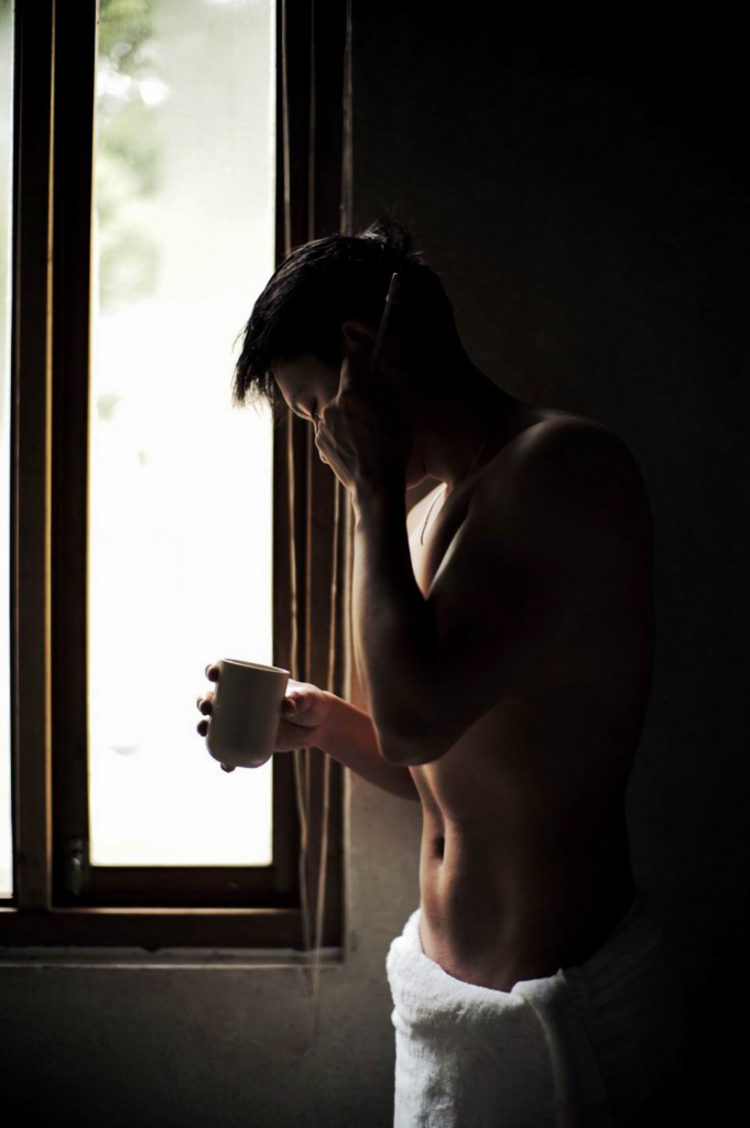 一套禁欲系硬汉硬控凤写真,这实力被制服了 一套禁欲系硬汉硬控凤写真,这实力被制服了