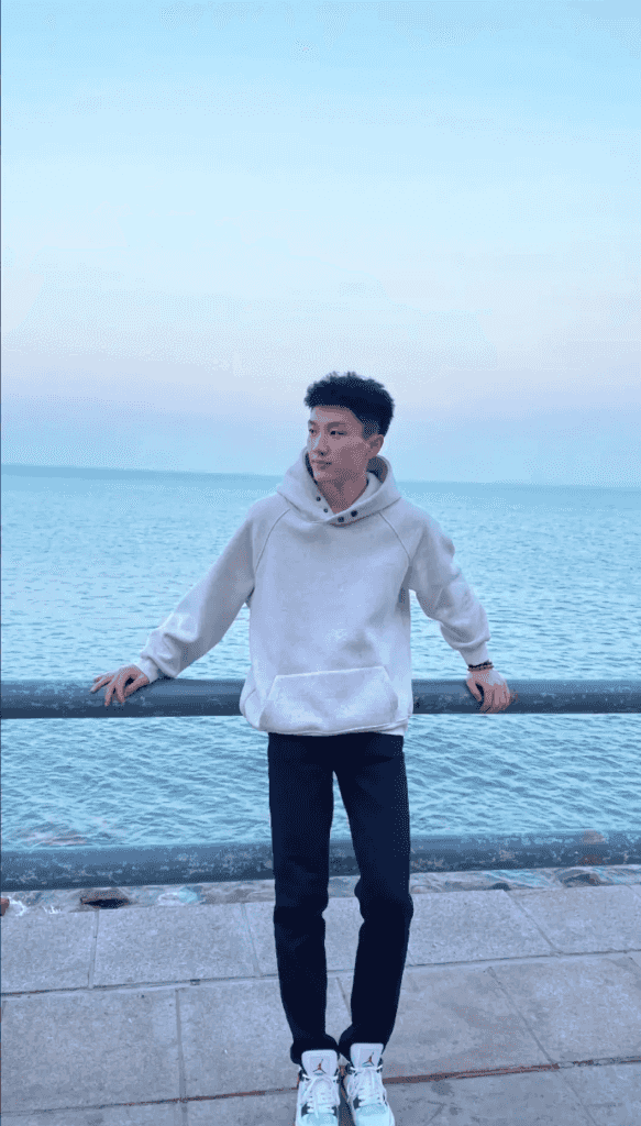 23 的山东大男孩，帅气如彬的体育生