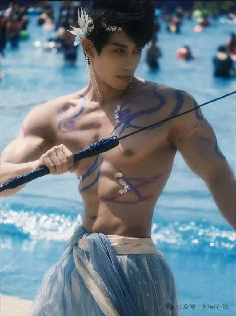 身材超顶的网红肌肉帅哥，颜高条顺也太帅了！