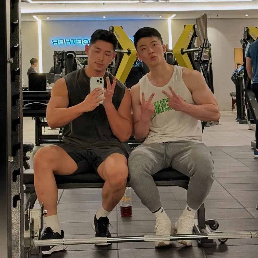 最帅的一对肌肉夫夫情侣，有新欢了！