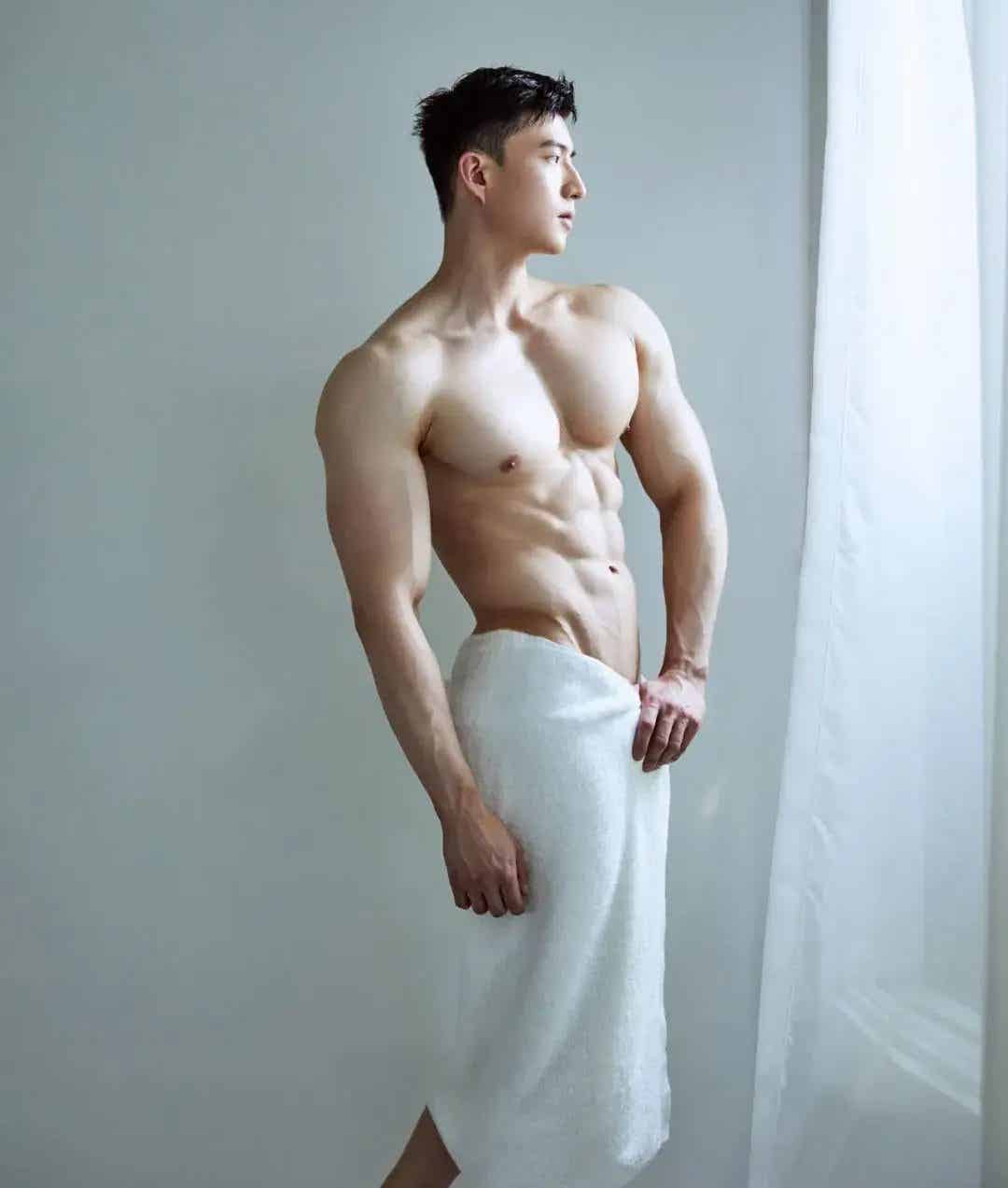 最帅的一对肌肉夫夫情侣，有新欢了！