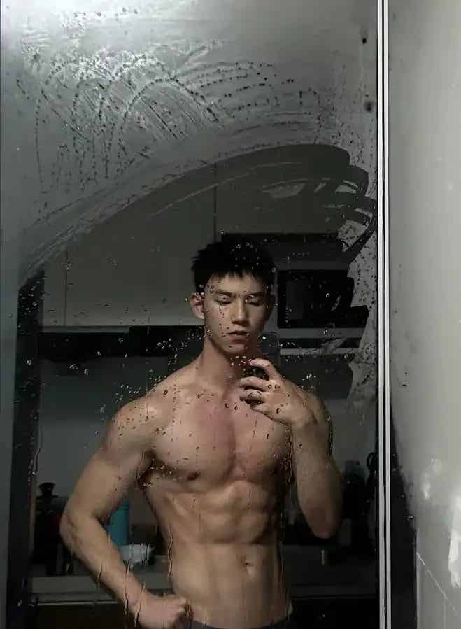 成都鲜肉 00 后直男肌肉完美身