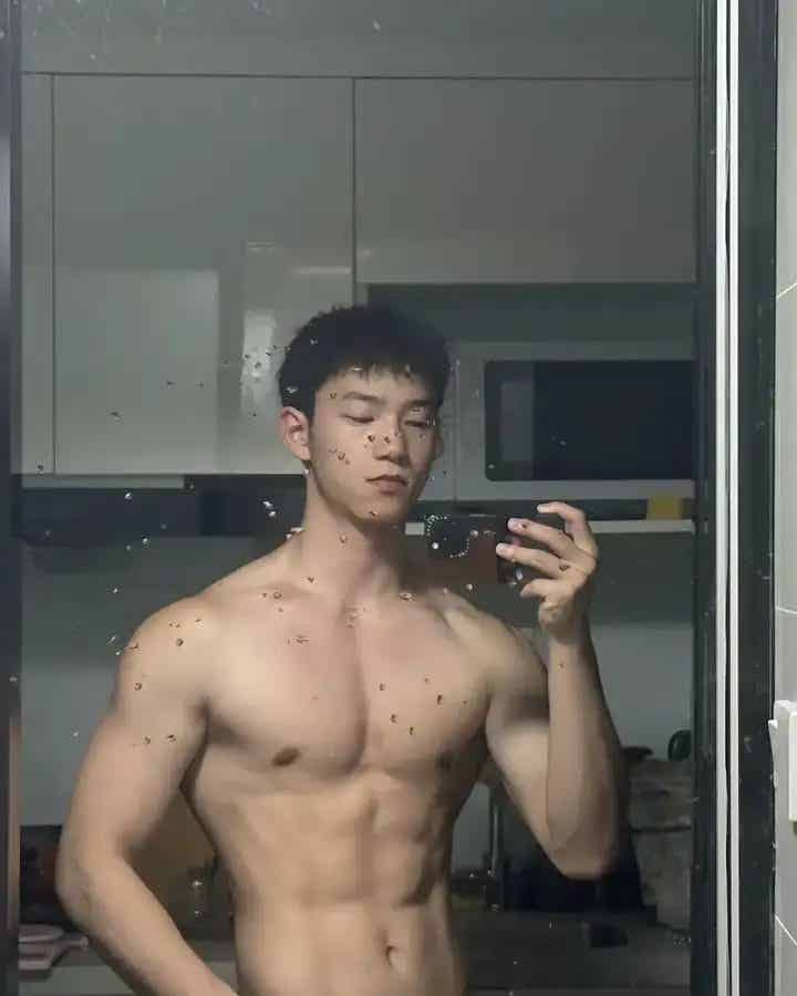 成都鲜肉 00 后直男肌肉完美身