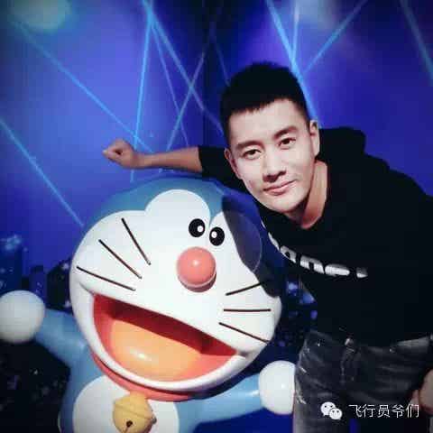 霸道总裁硬汉晒生活，你造他平时是怎样吗？