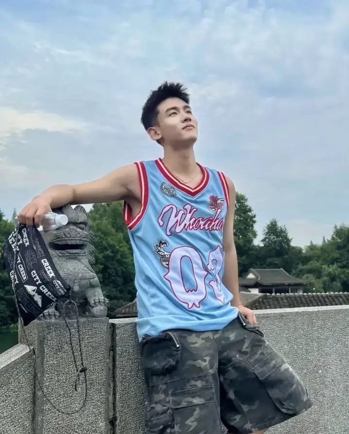 阳光足球少年,解开他的青春秘密 阳光足球少年,解开他的青春秘密