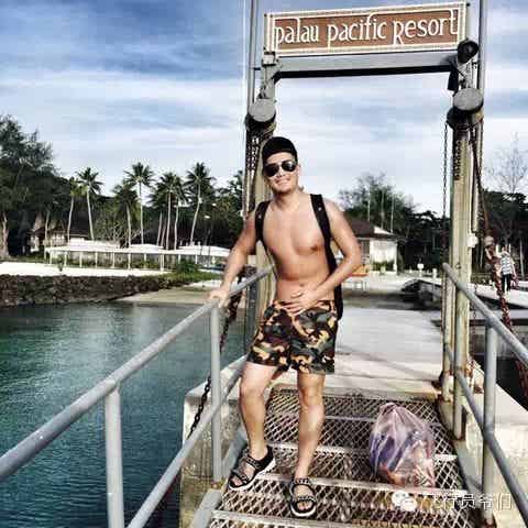 霸道总裁硬汉晒生活，你造他平时是怎样吗？