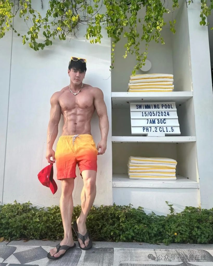 红黑皮双开门肌肉健身小哥,这种顶级手办谁在收藏? 红黑皮双开门肌肉健身小哥,这种顶级手办谁在收藏?