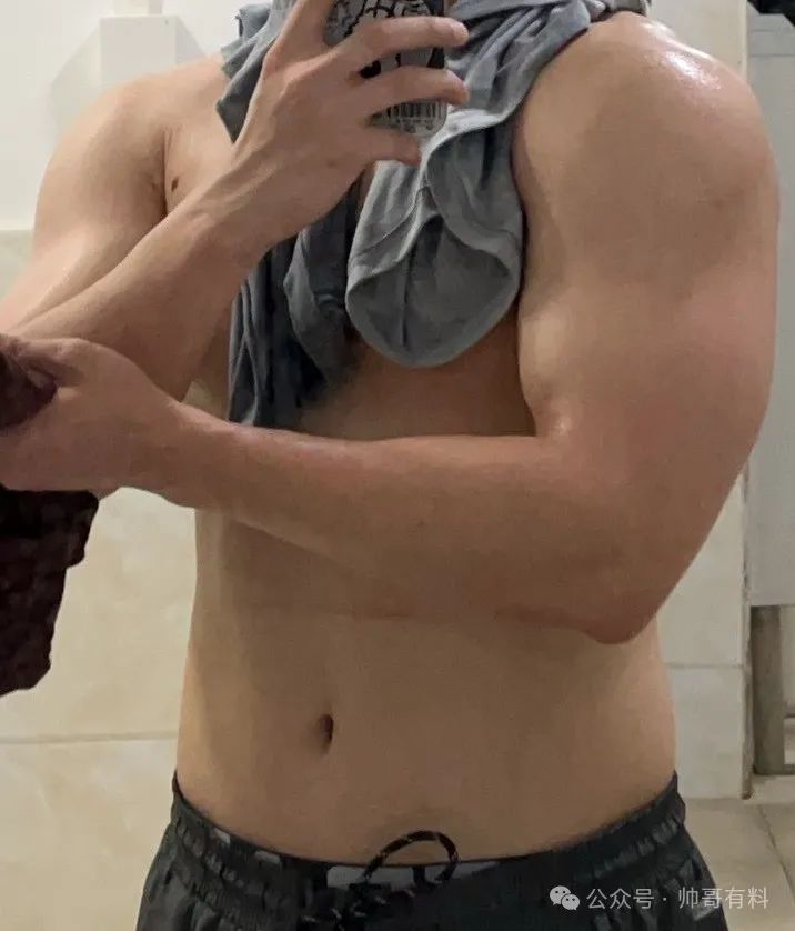 关注了六百多天的大胸帅哥,是时候揭开他的魅力面纱了 关注了六百多天的大胸帅哥,是时候揭开他的魅力面纱了