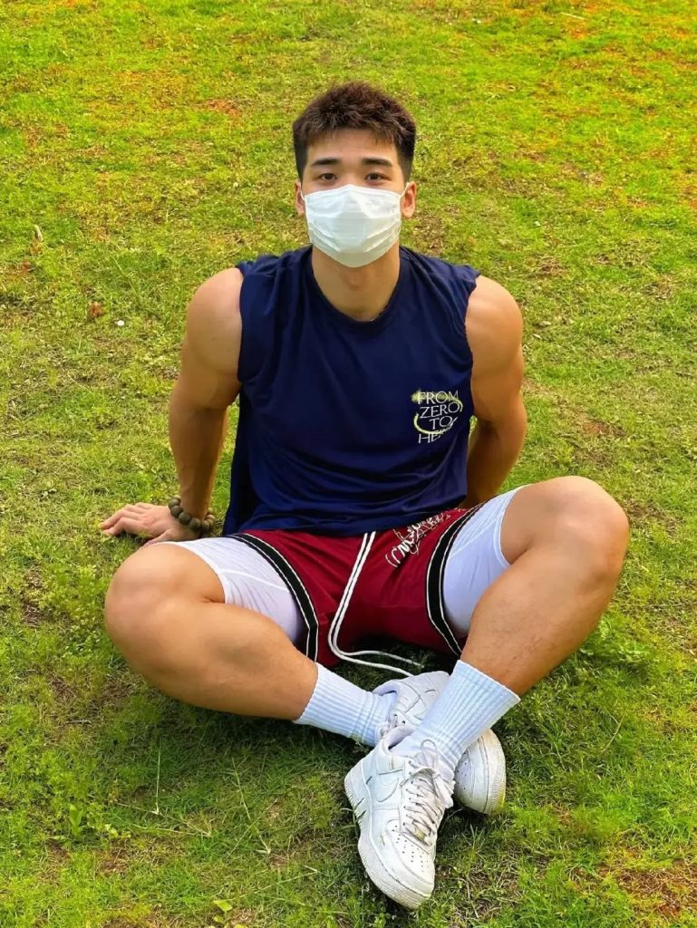 泳裤男照片疯传,实力藏不住了 泳裤男照片疯传,实力藏不住了