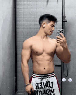 泳裤男照片疯传,实力藏不住了 泳裤男照片疯传,实力藏不住了