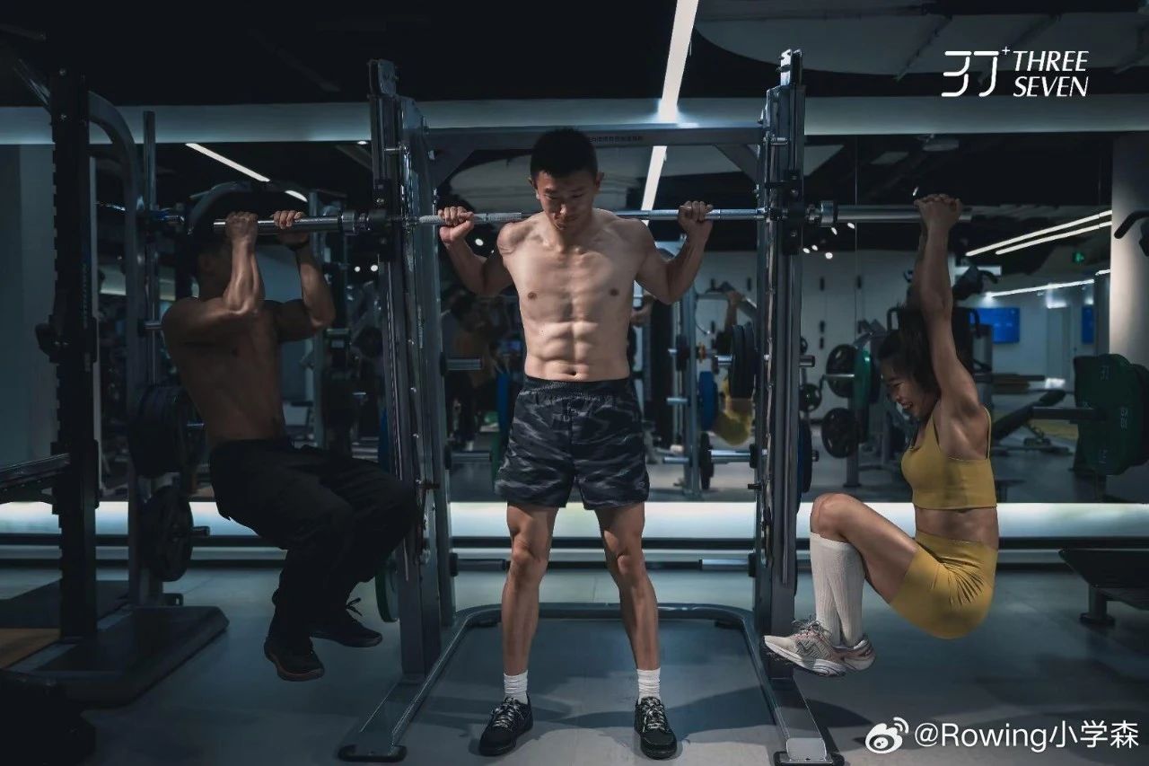 188CM 寸头黑皮体育生太耐了！