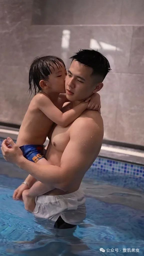 一周帅哥精选:7 月第三季 一周帅哥精选:7 月第三季