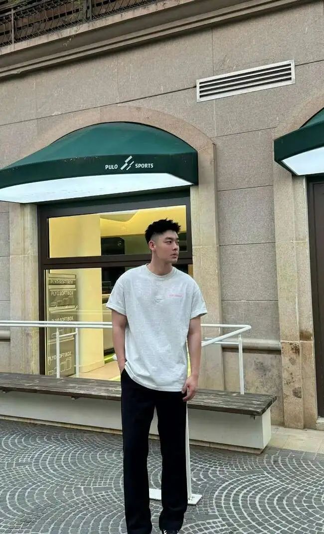 188cm 北方汉子，威猛硬朗，壮硕憨厚！