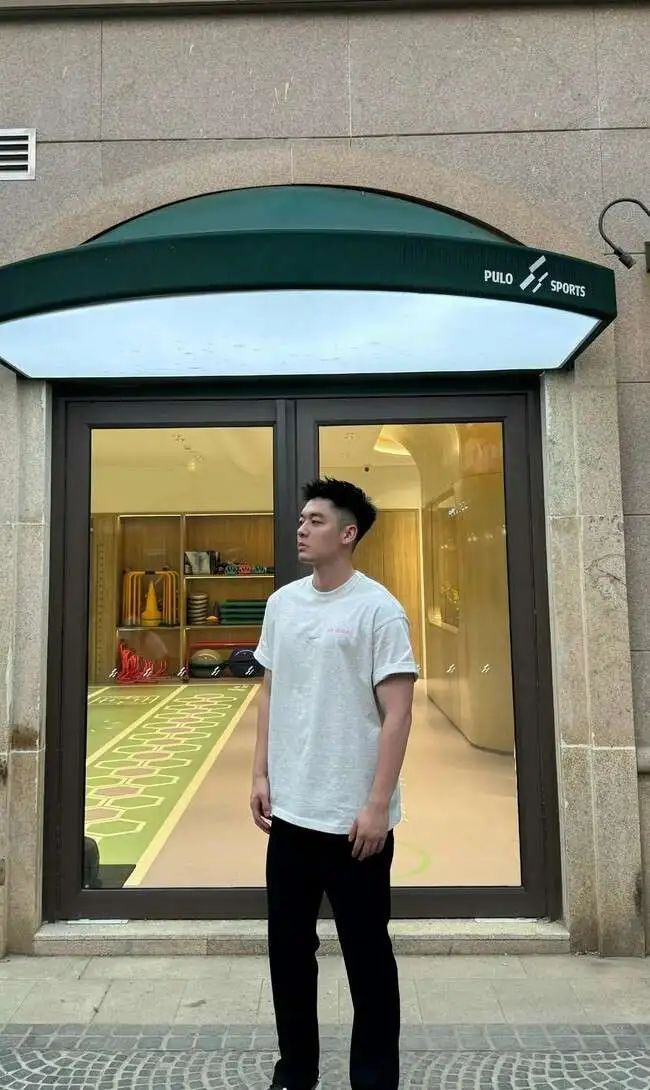 188cm 北方汉子，威猛硬朗，壮硕憨厚！