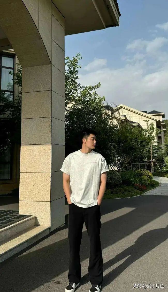188cm 北方汉子，威猛硬朗，壮硕憨厚！