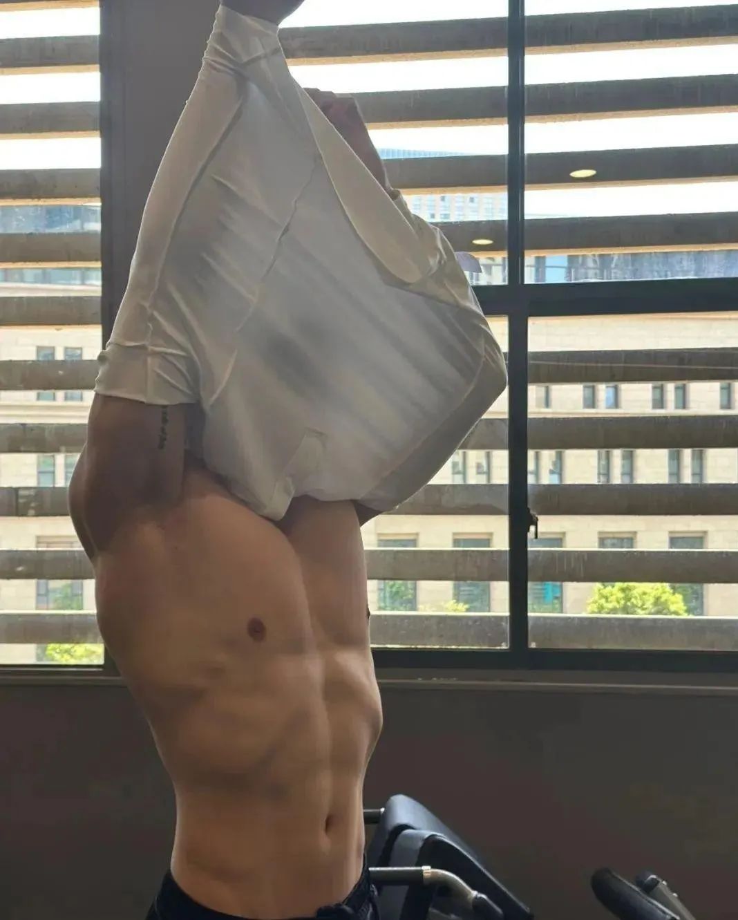 185CM 健身肌肉型男，成都圈圈梦中老公 