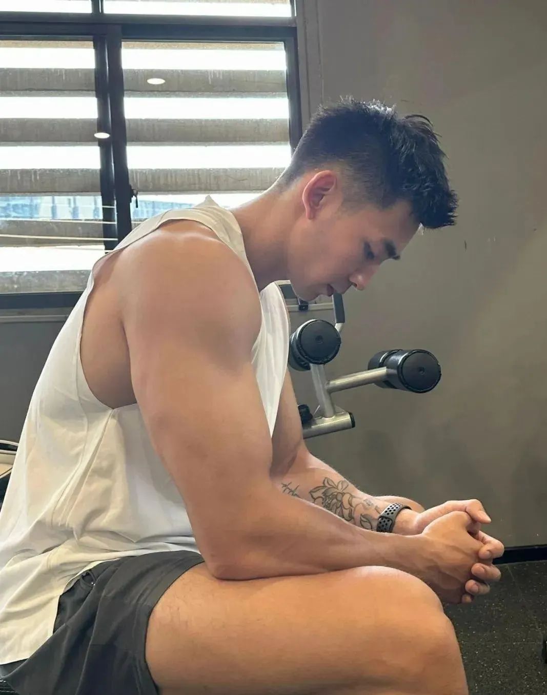 185CM 健身肌肉型男，成都圈圈梦中老公 