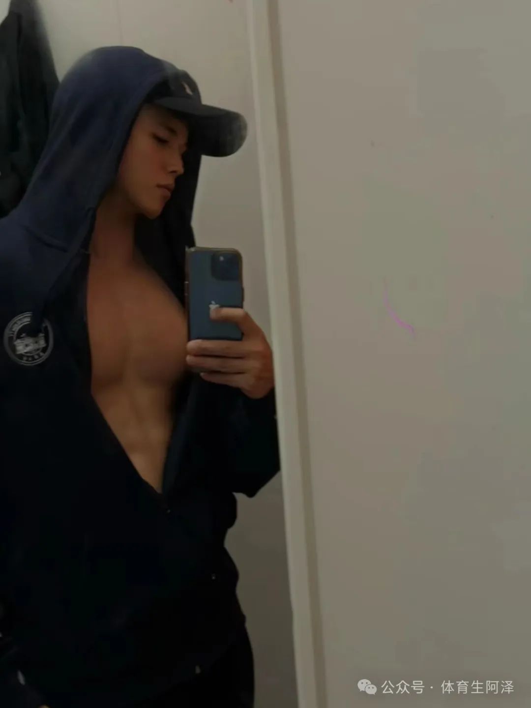 圈内大姐失望离开，黑皮狼狗竟然喜欢男人.....