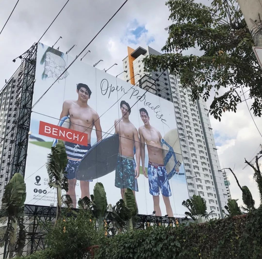 篮球体育生长太帅，长腿初中高中就做男模赚钱了