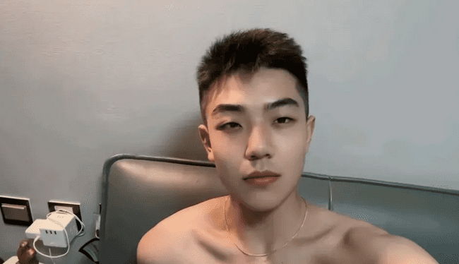 23 退伍兵哥哥，上海街头人见人爱 
