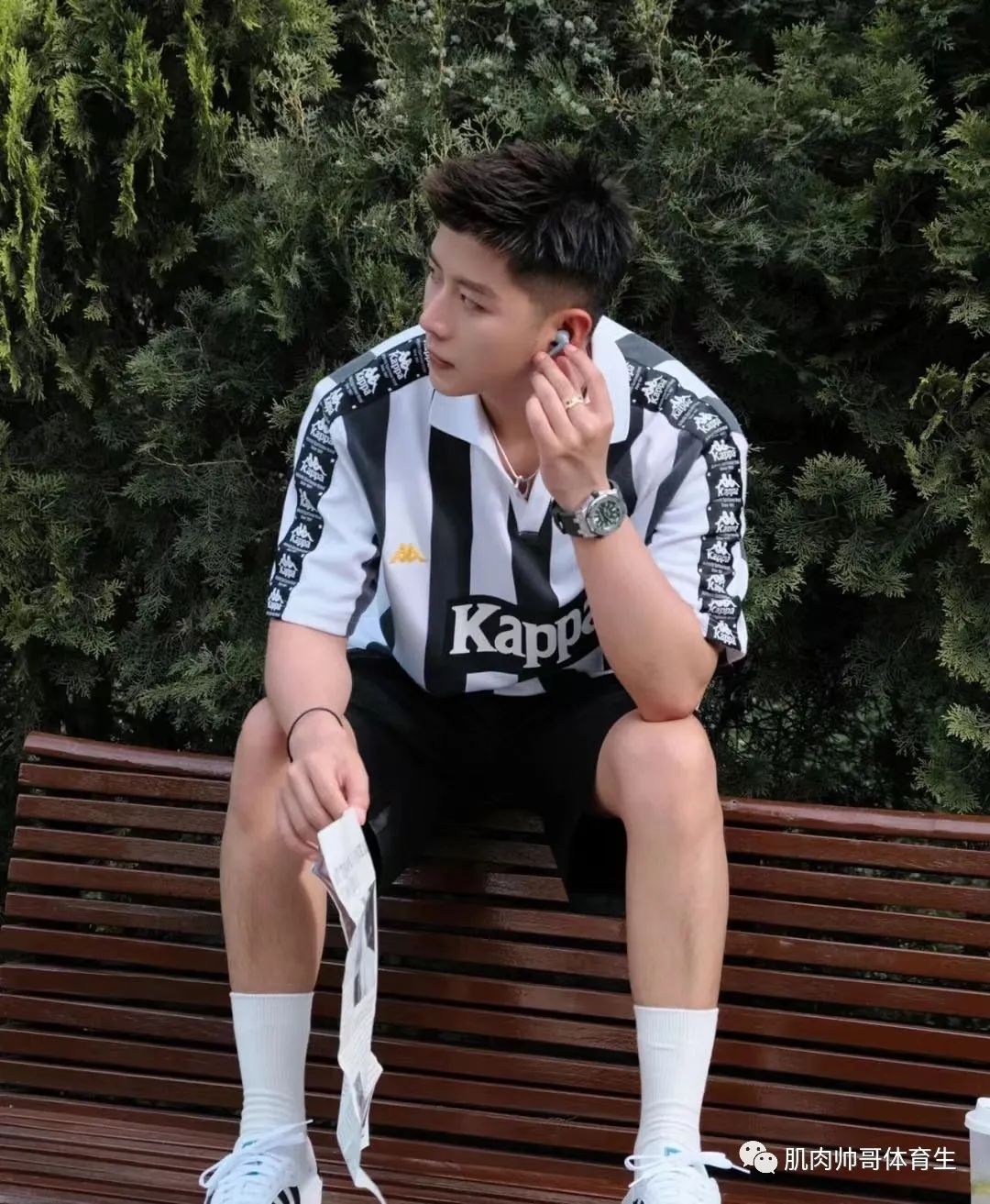 和小哥哥出去玩吗？美是真的美，晒是真的晒