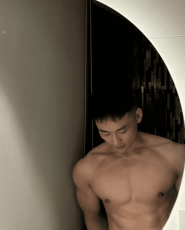 182cm 东北寸头爷们，想被他调教吗？