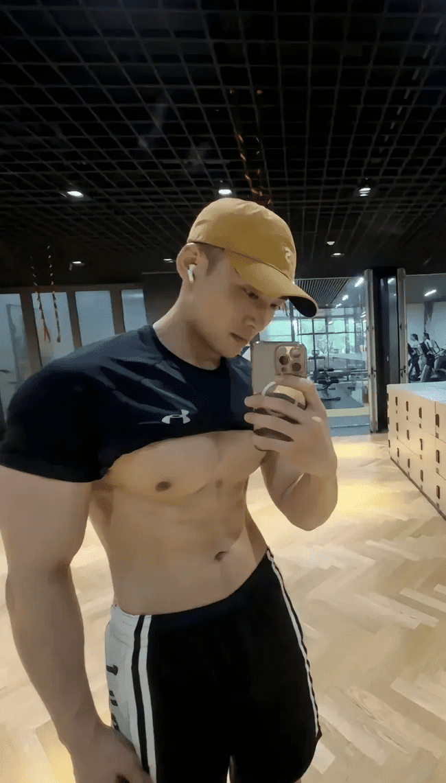 182cm 东北寸头爷们，想被他调教吗？