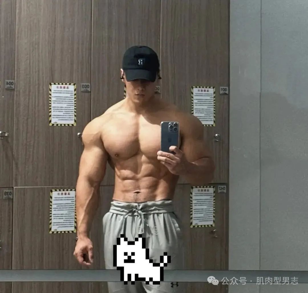 直男教练张佳尔的瓜都吃了吗？全见版写真已疯传....