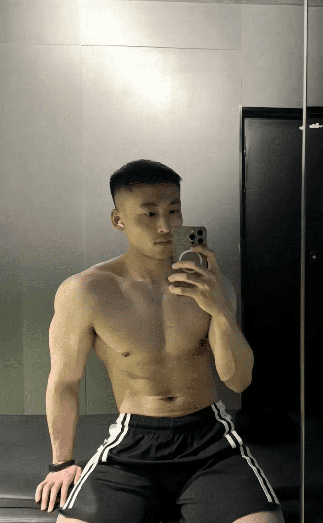 182cm 东北寸头爷们，想被他调教吗？