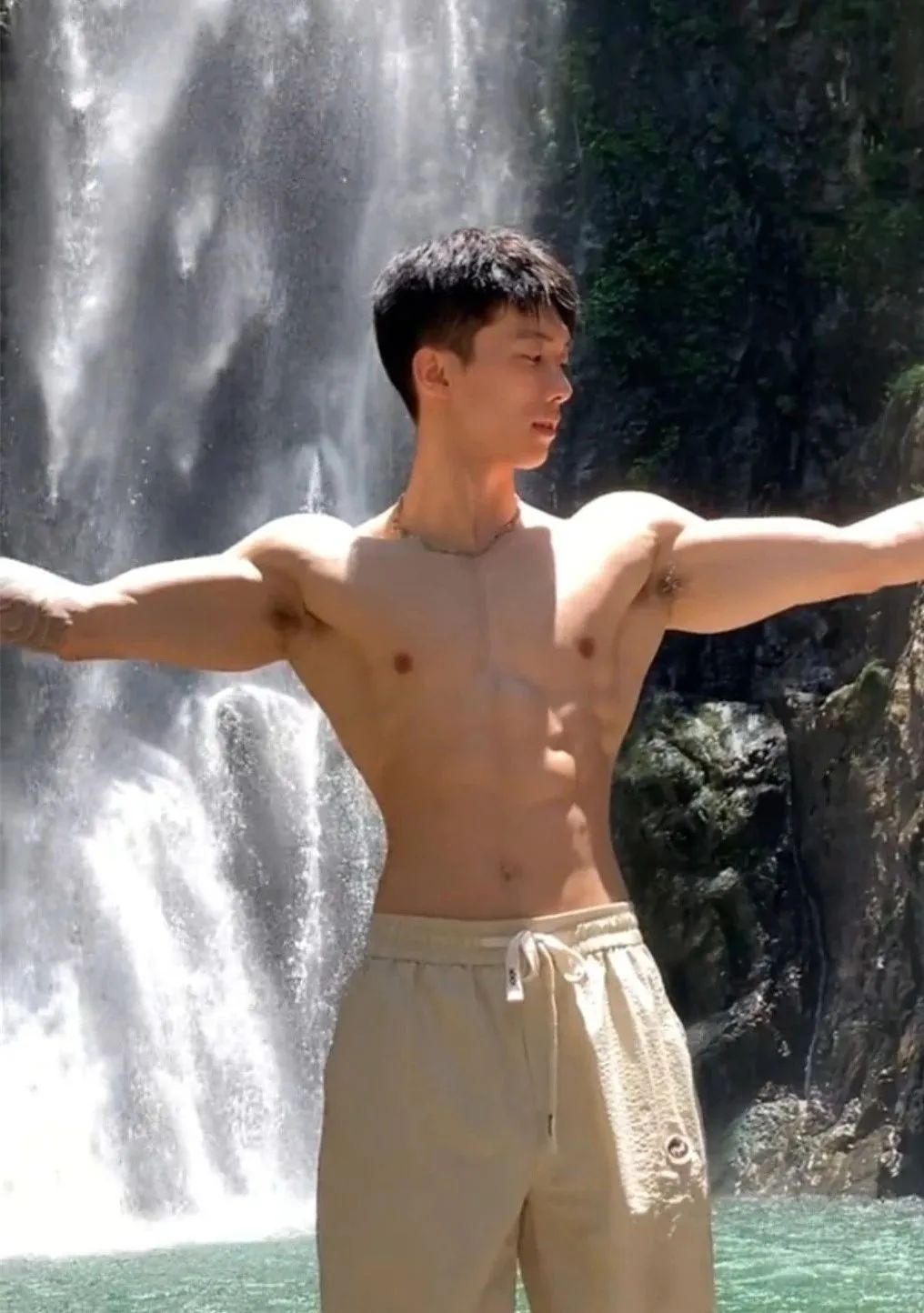 肌肉私教男菩萨，182cm 私底下竟然这样