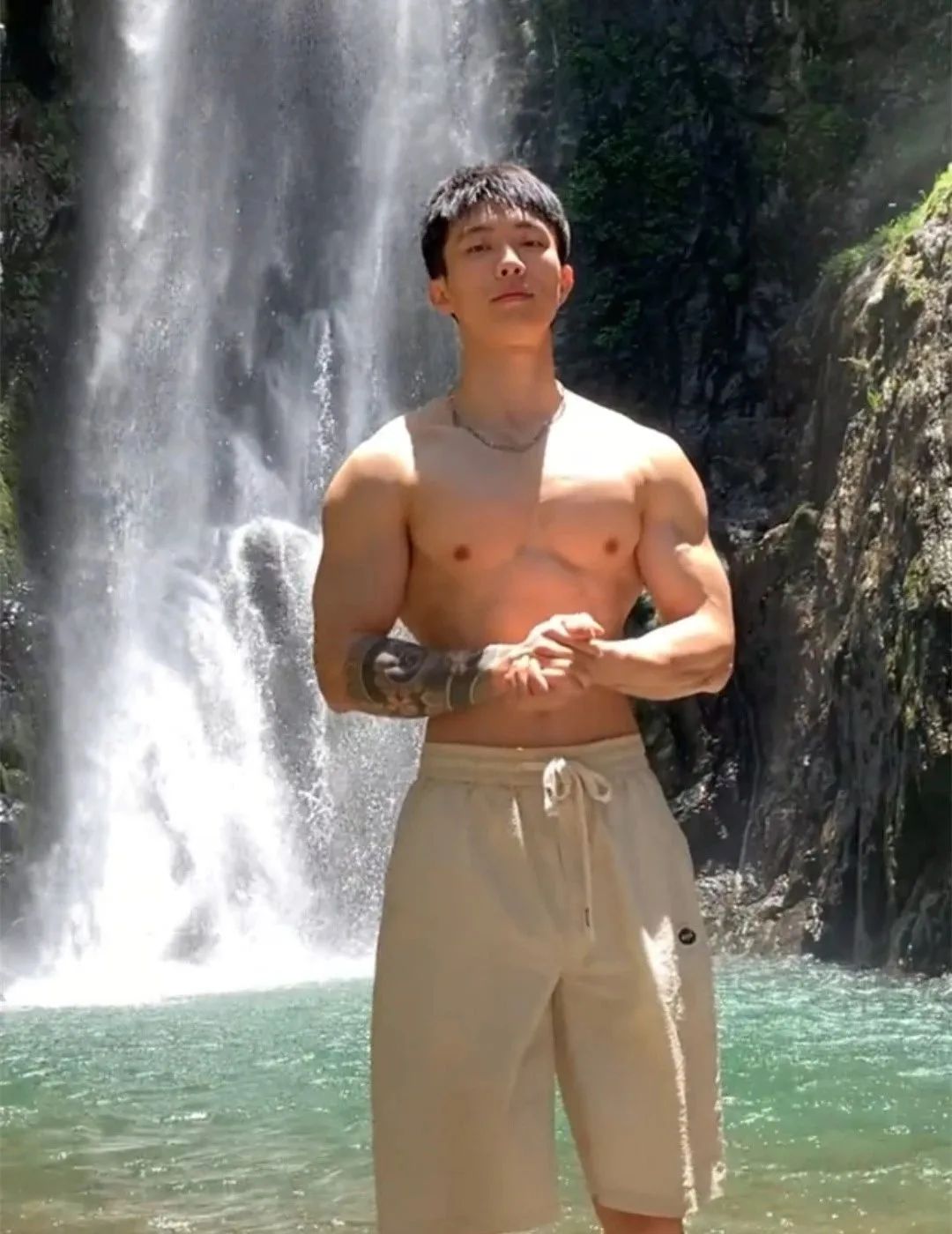 肌肉私教男菩萨，182cm 私底下竟然这样
