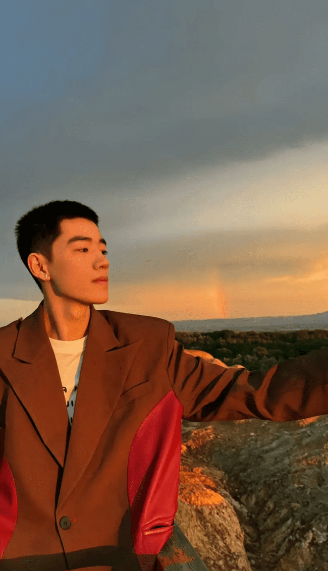190cm 夕阳下的寸头少年，大长腿荷尔蒙爆棚！