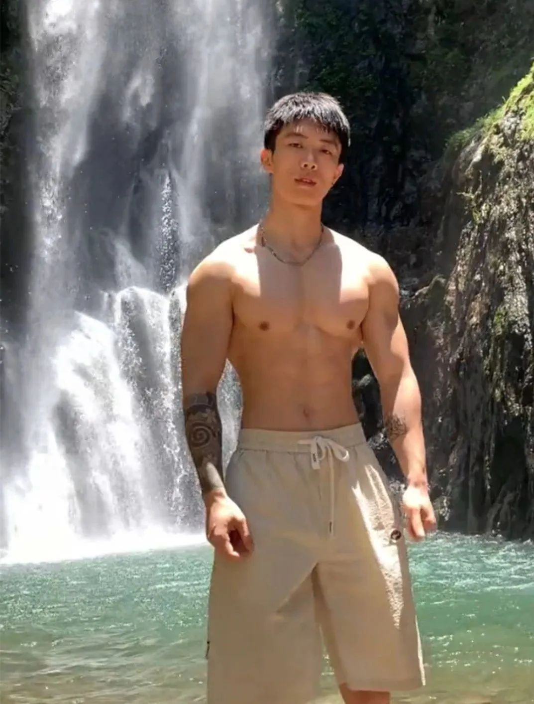 肌肉私教男菩萨，182cm 私底下竟然这样
