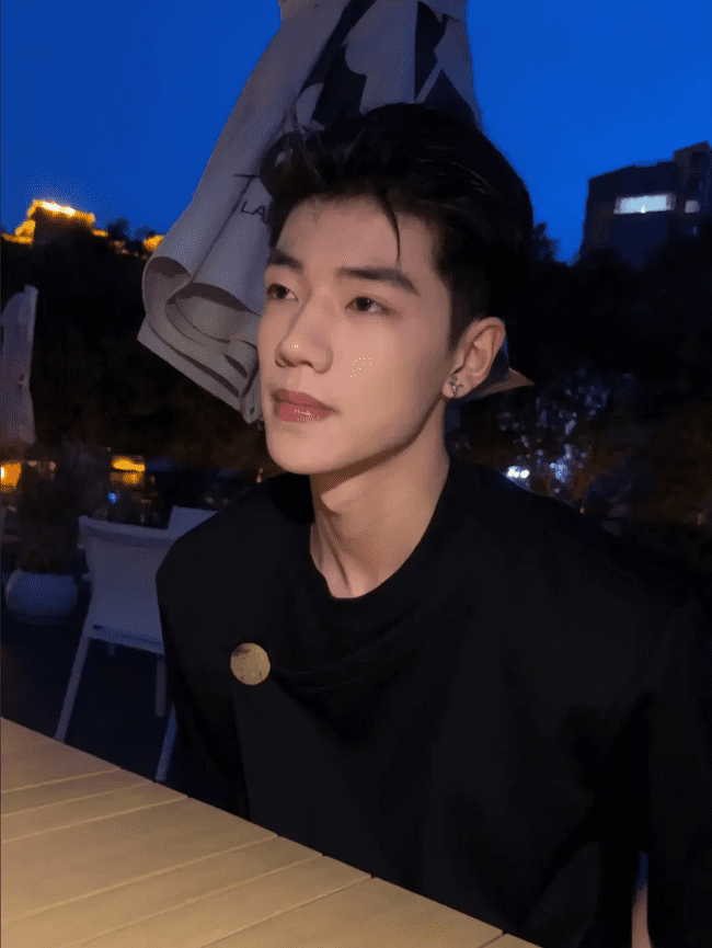 190cm 夕阳下的寸头少年，大长腿荷尔蒙爆棚！