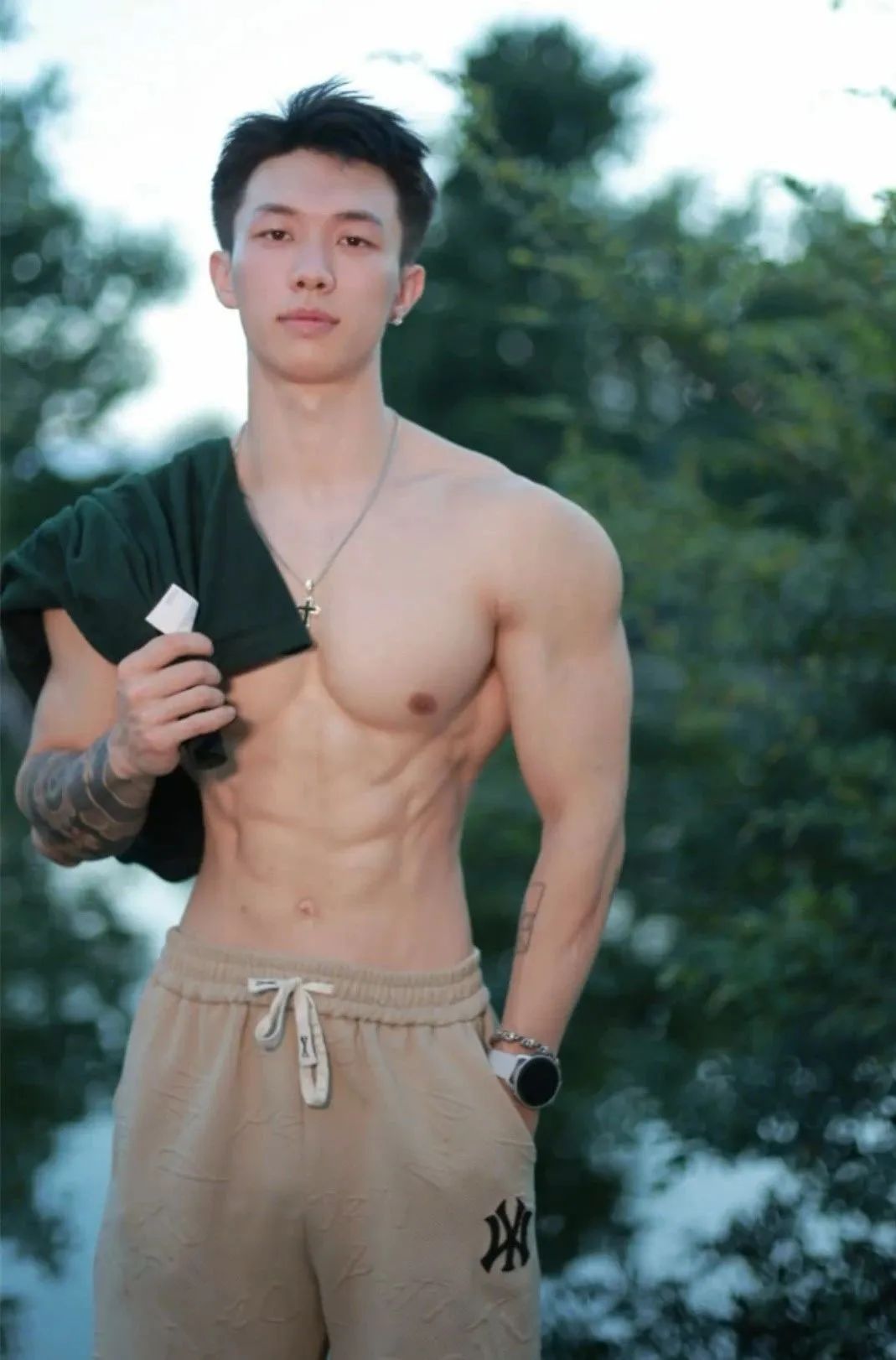 肌肉私教男菩萨，182cm 私底下竟然这样