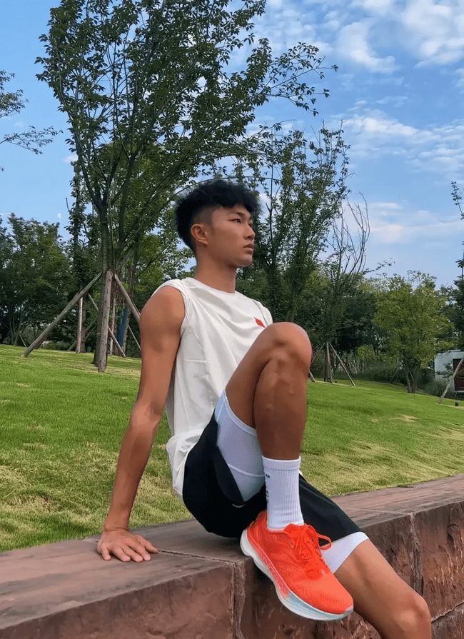 黑皮机车程序员小哥哥，你被折服了吗？