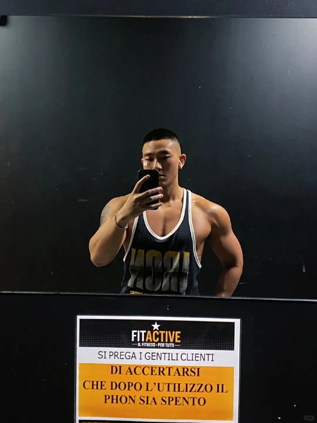 爷们肌肉帅 Boy，粗大手臂实力太顶了