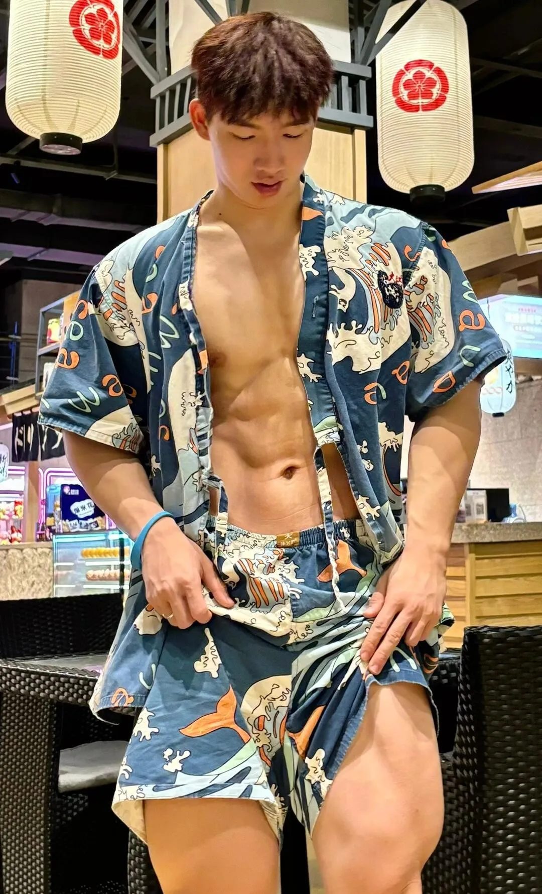 21 岁吉林肌肉体育生，荷尔蒙爆表，舔屏了！