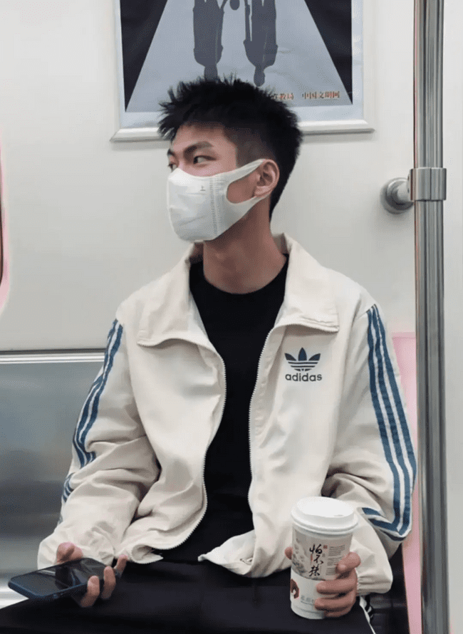  素颜也难掩帅气，摩羯小哥哥的顶级搭配秀 