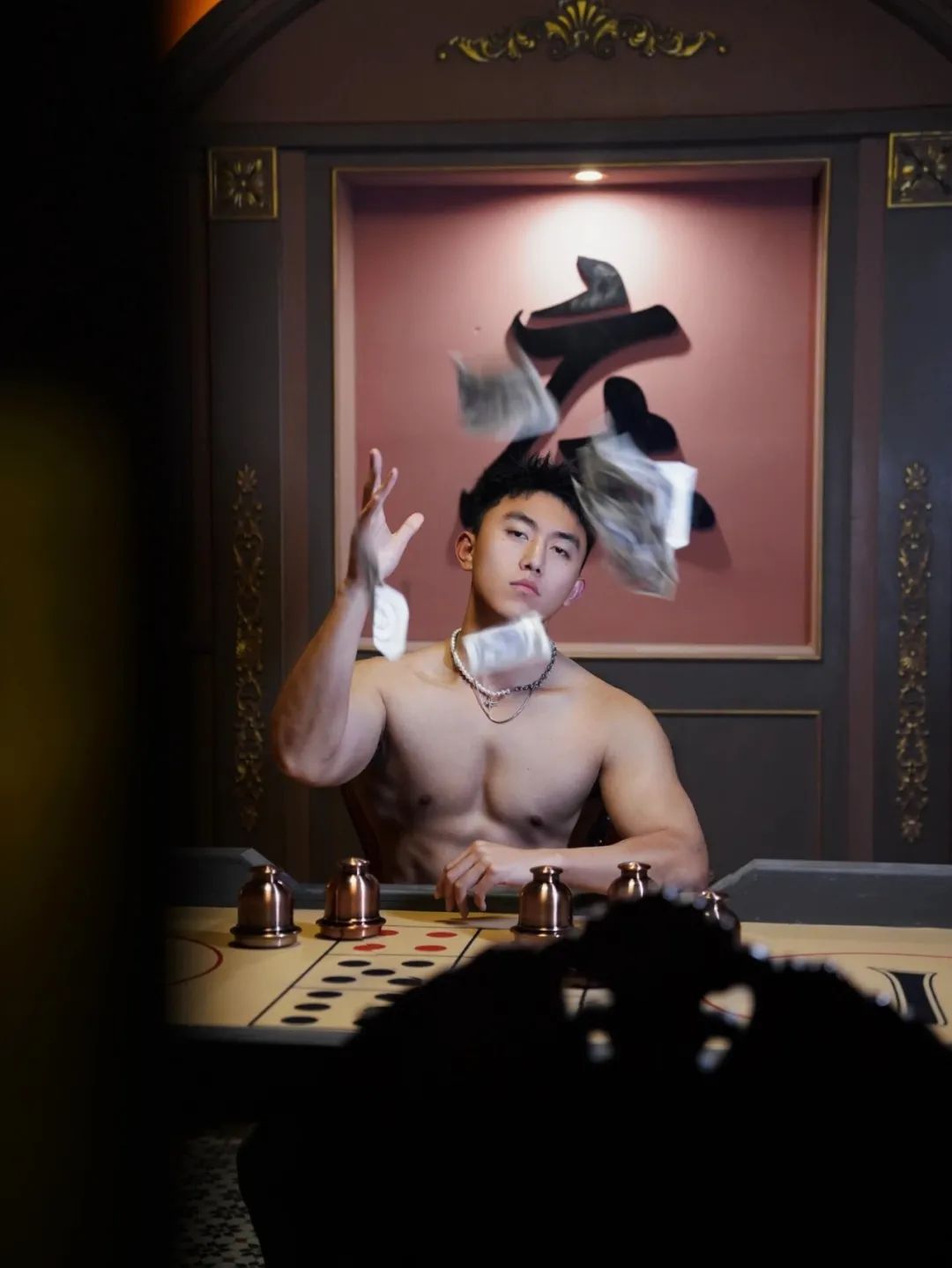 185cm 腹肌篮球大捷豹体育生，热爱酷跑 