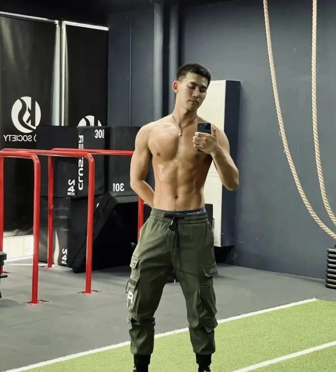 黑皮、寸头兵哥阳刚黝黑，满满的男人味！